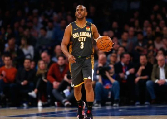 的年轻中场 的年轻中场